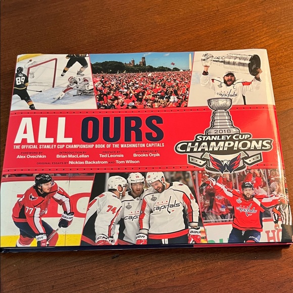 Washington Capitals Other - Washington Capitals 2018 Stanley Cup Champions Book/Player Cards by Upper Deck